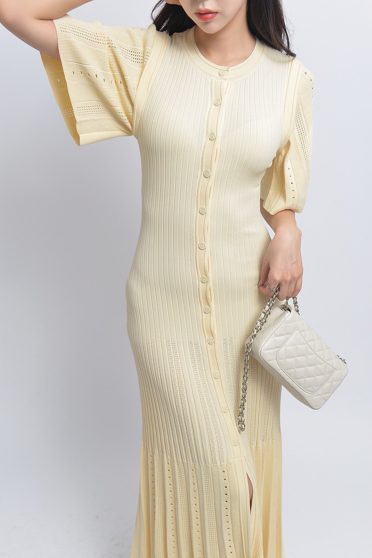 Elegant Ribbed Knit Midi Dress with Flared Hem