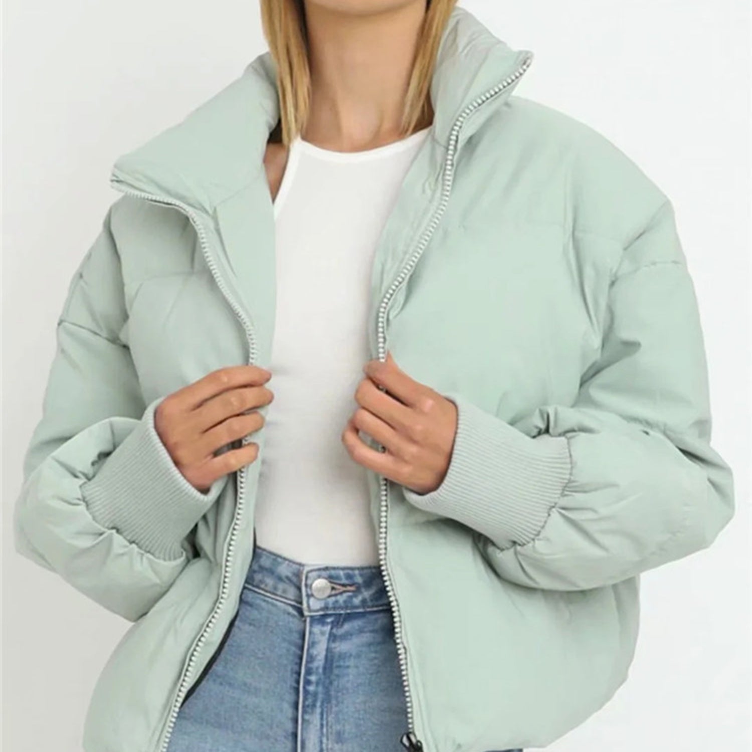 Cropped Puffer Jacket with High Neck and Zip Closure